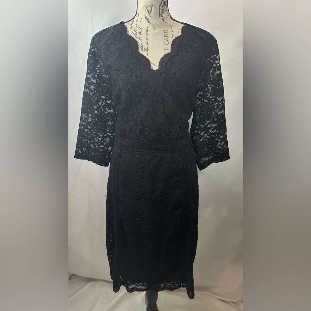 💜Black Lace Midi Dress with Scalloped Hem - Picture 10 of 13